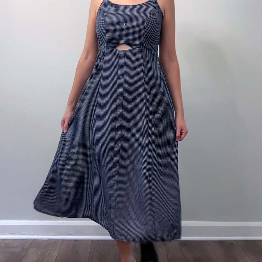 Adorable blue dress plaid midi dress with faux buttons and cutout 💙